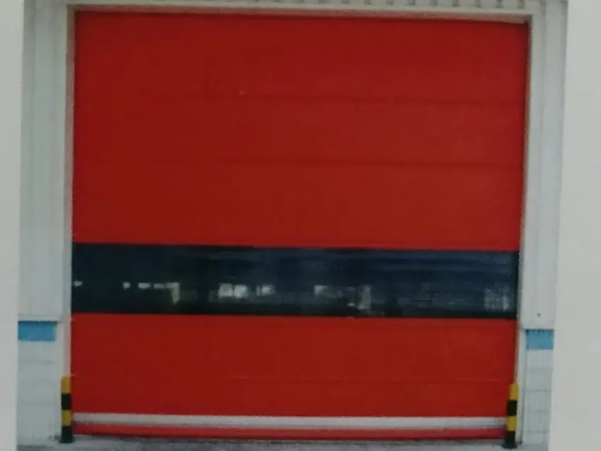 Puerta automática instalada en hotel