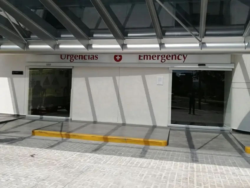 Puerta automática industrial